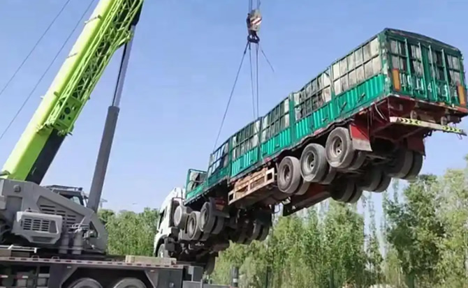 柯坪道路脱困救援案例